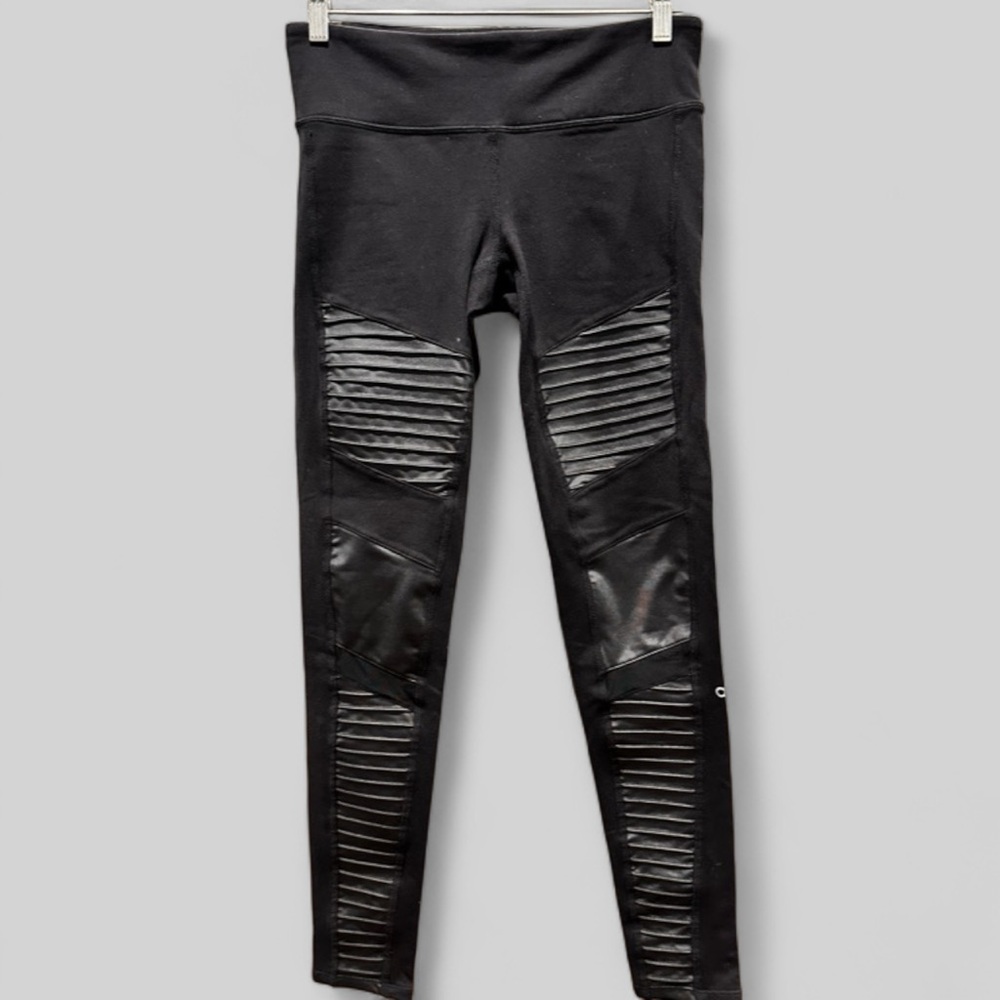 ALO Yoga Moto Leggings. Size Medium.
